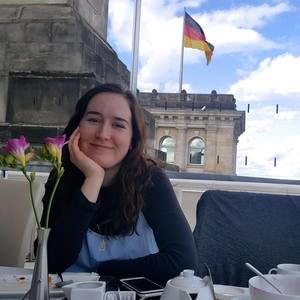 Meet your Posher, Alison